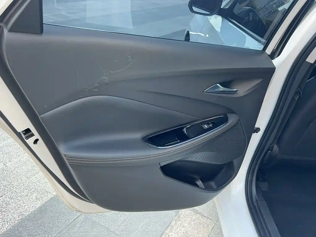 Buick Verano — миниатюра 14