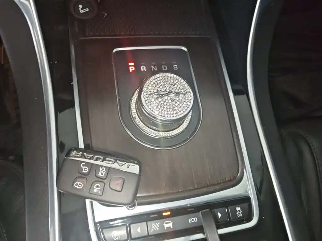 Jaguar XFL — миниатюра 14