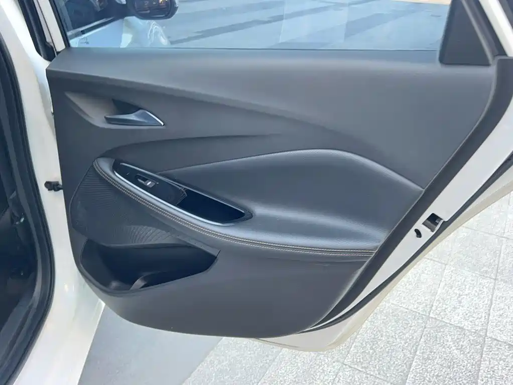 Buick Verano — миниатюра 20
