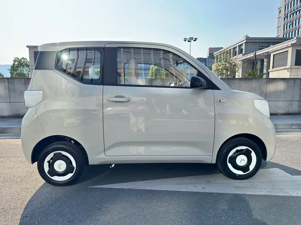 Wuling MINIEV — миниатюра 15
