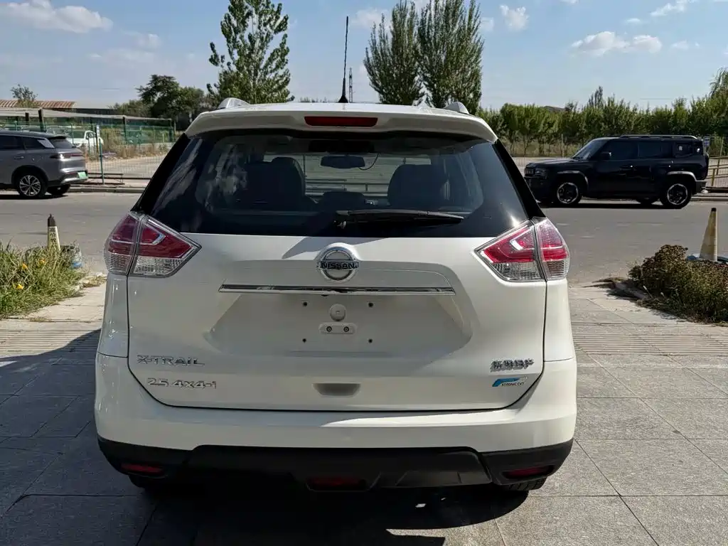 Nissan X-Trail — миниатюра 4