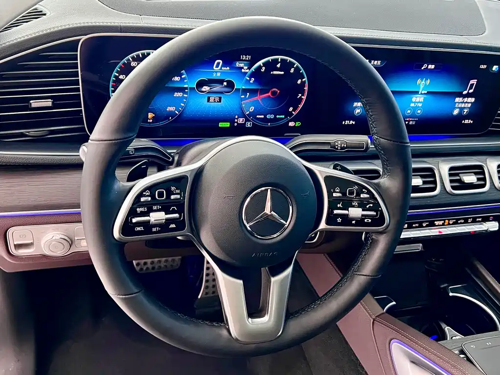Mercedes-Benz GLS — миниатюра 17