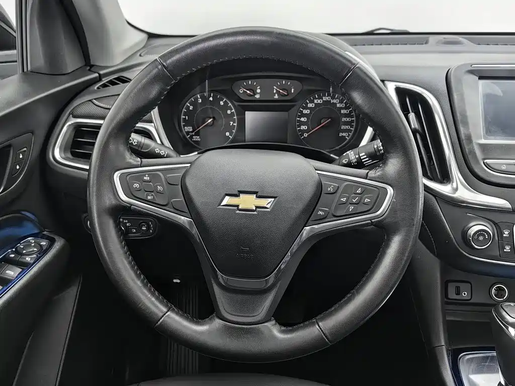 Chevrolet Equinox — миниатюра 11
