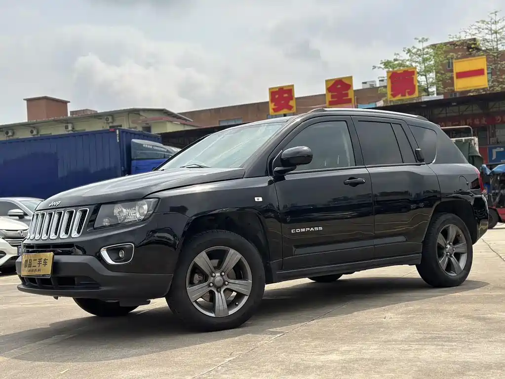Jeep Compass (Import) 2015