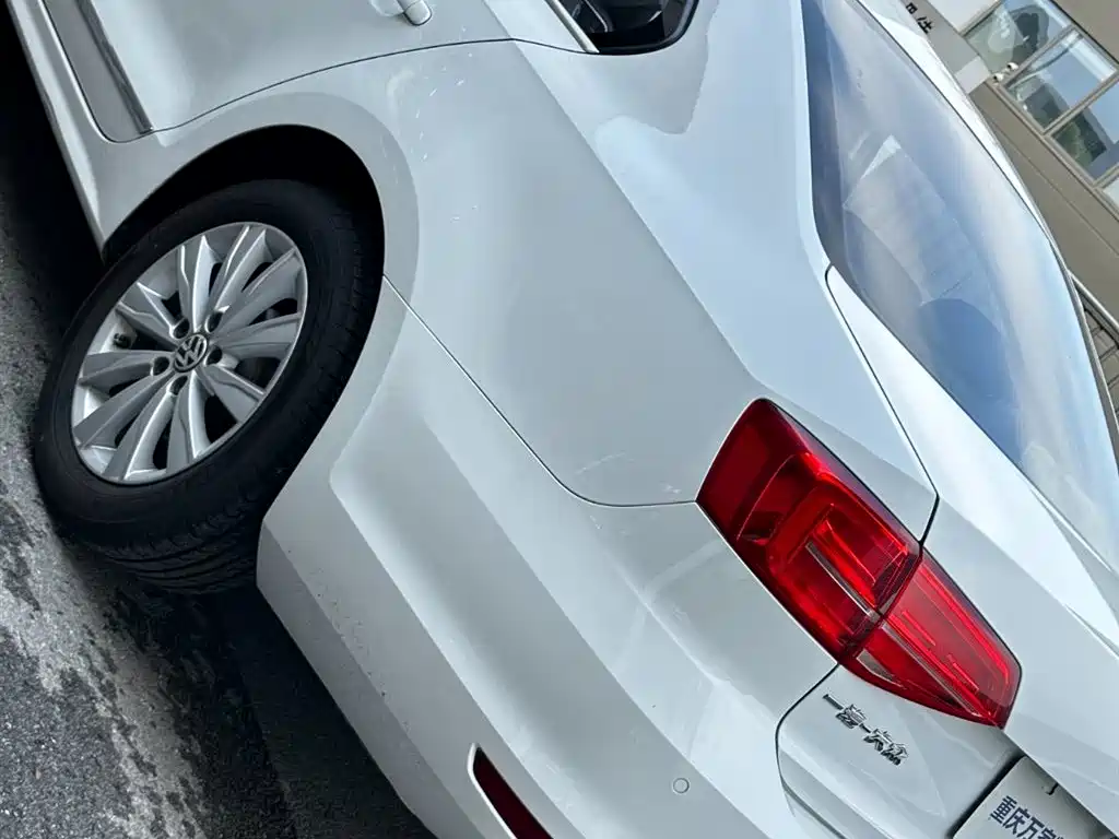Volkswagen Sagitar — миниатюра 24
