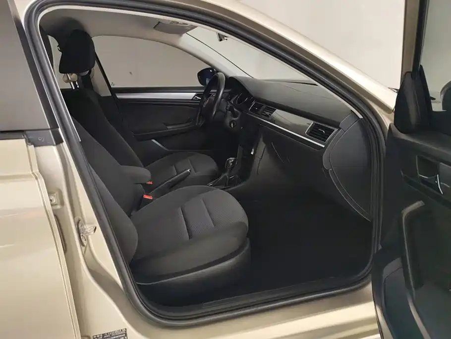 Volkswagen Bora — миниатюра 8