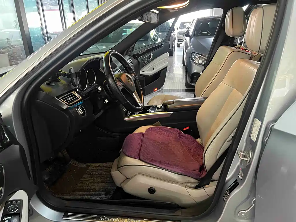 Mercedes-Benz E-Class — миниатюра 5