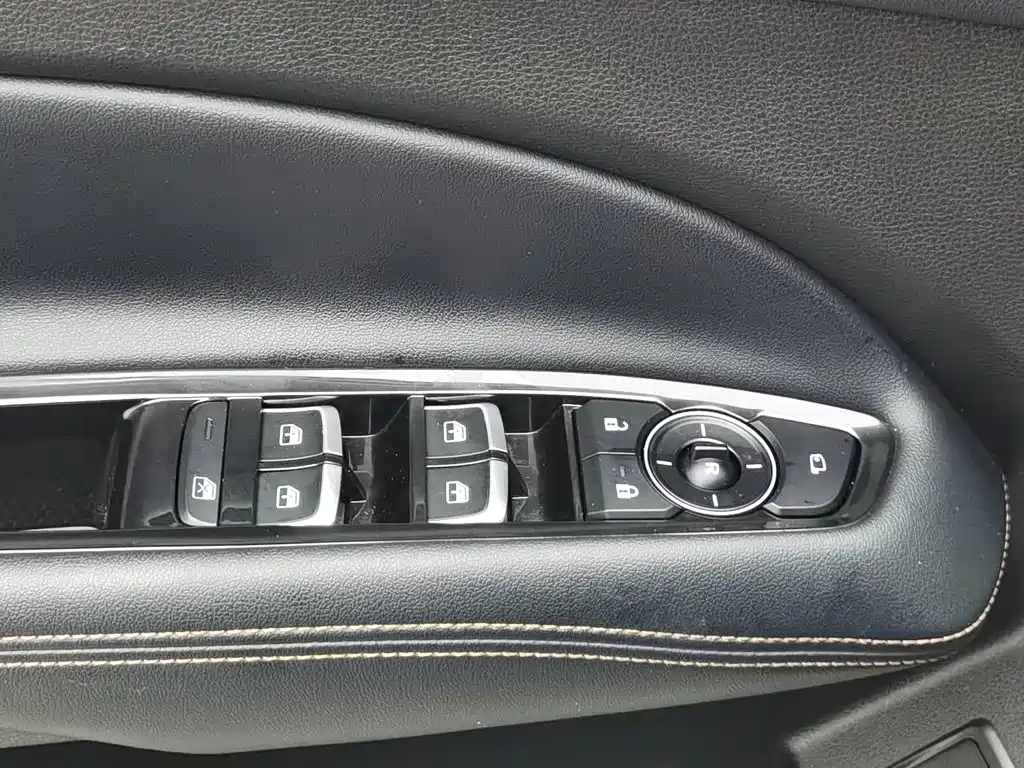 Ford Equator — миниатюра 9