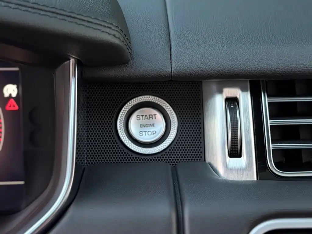 Land Rover Range Rover — миниатюра 18