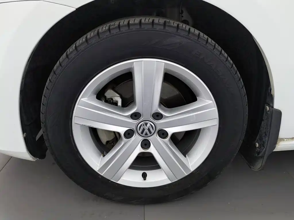 Volkswagen Golf — миниатюра 17