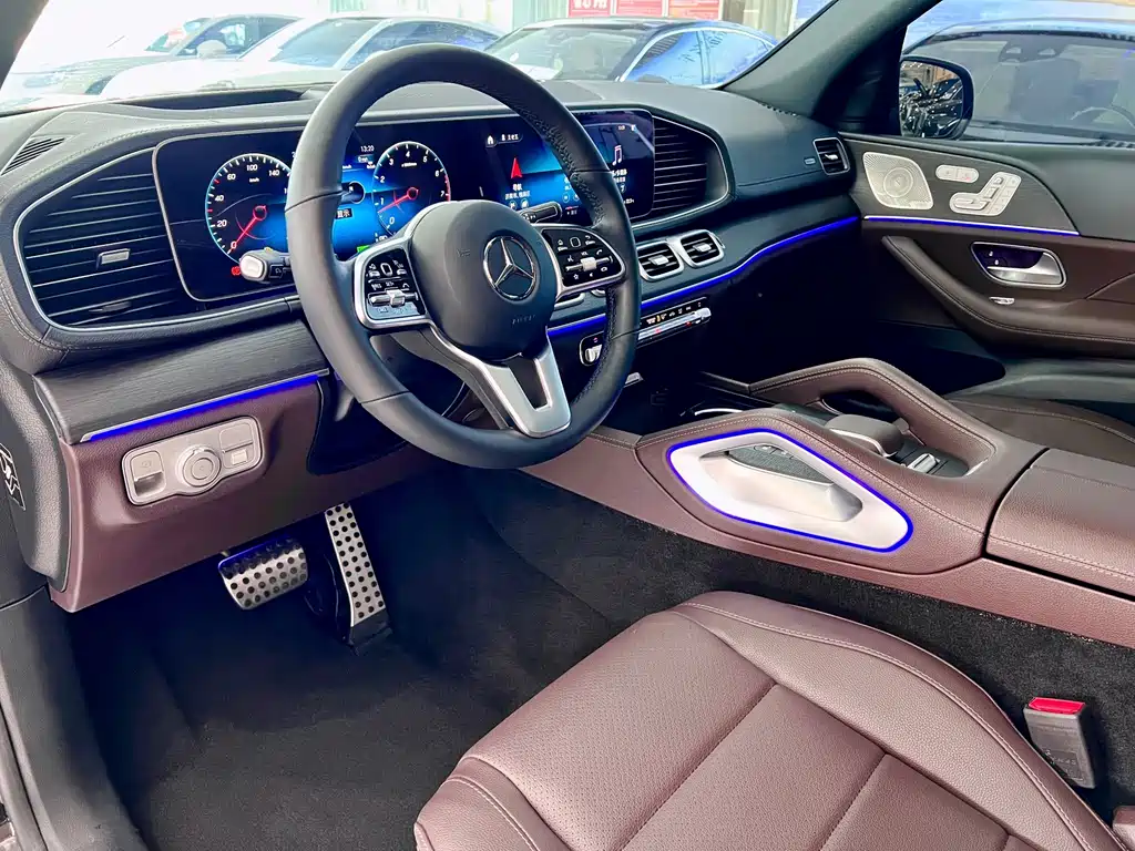 Mercedes-Benz GLS — миниатюра 7