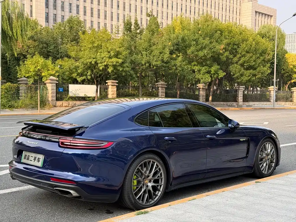 Porsche Panamera Hybrid — миниатюра 9