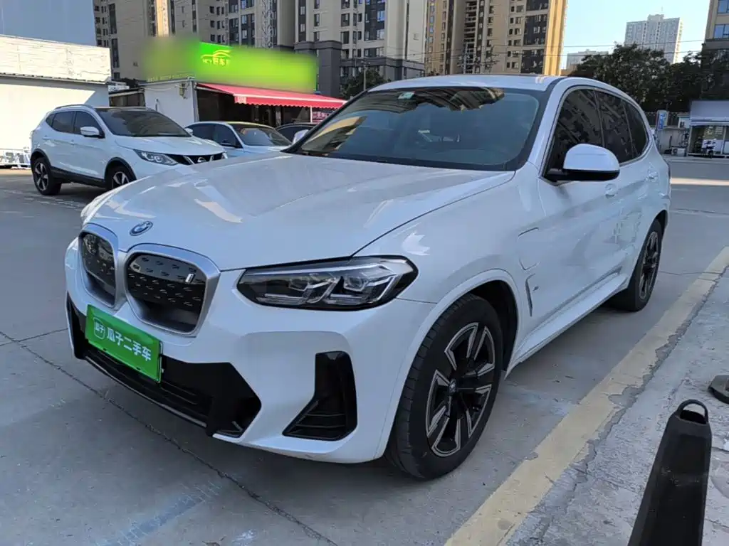 BMW iX3 — миниатюра 2