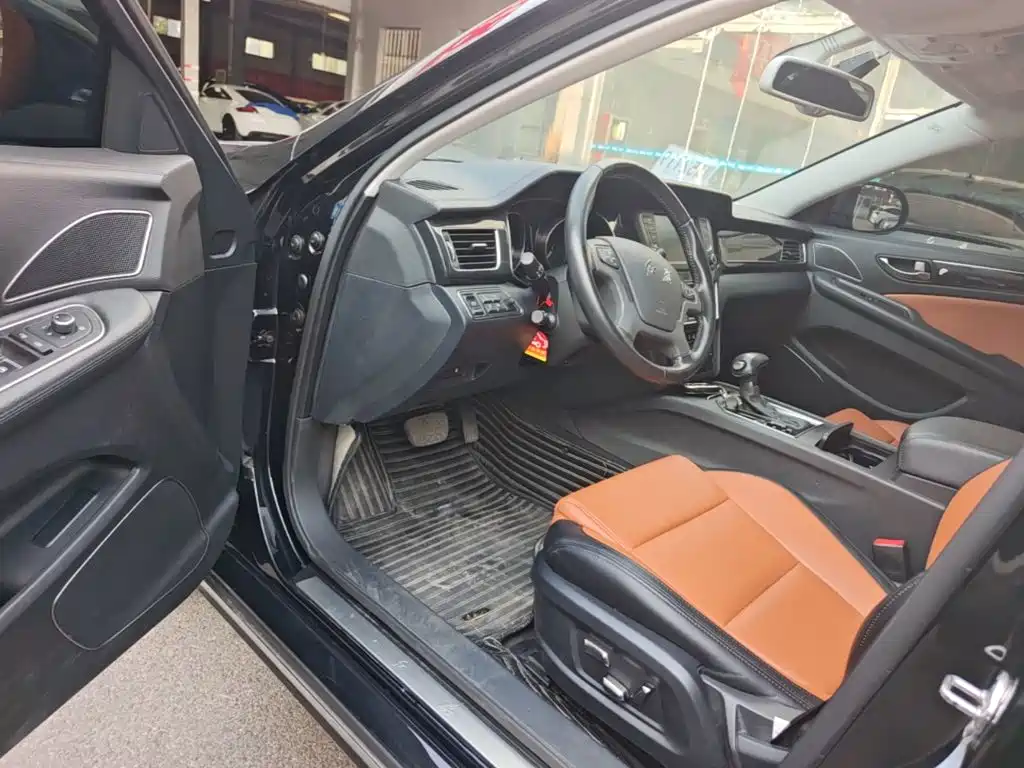 Hongqi Hongqi H7 — миниатюра 16