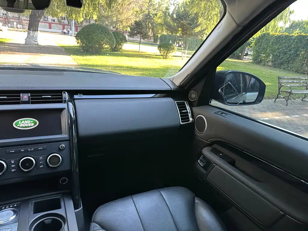 Land Rover Discovery — миниатюра 23