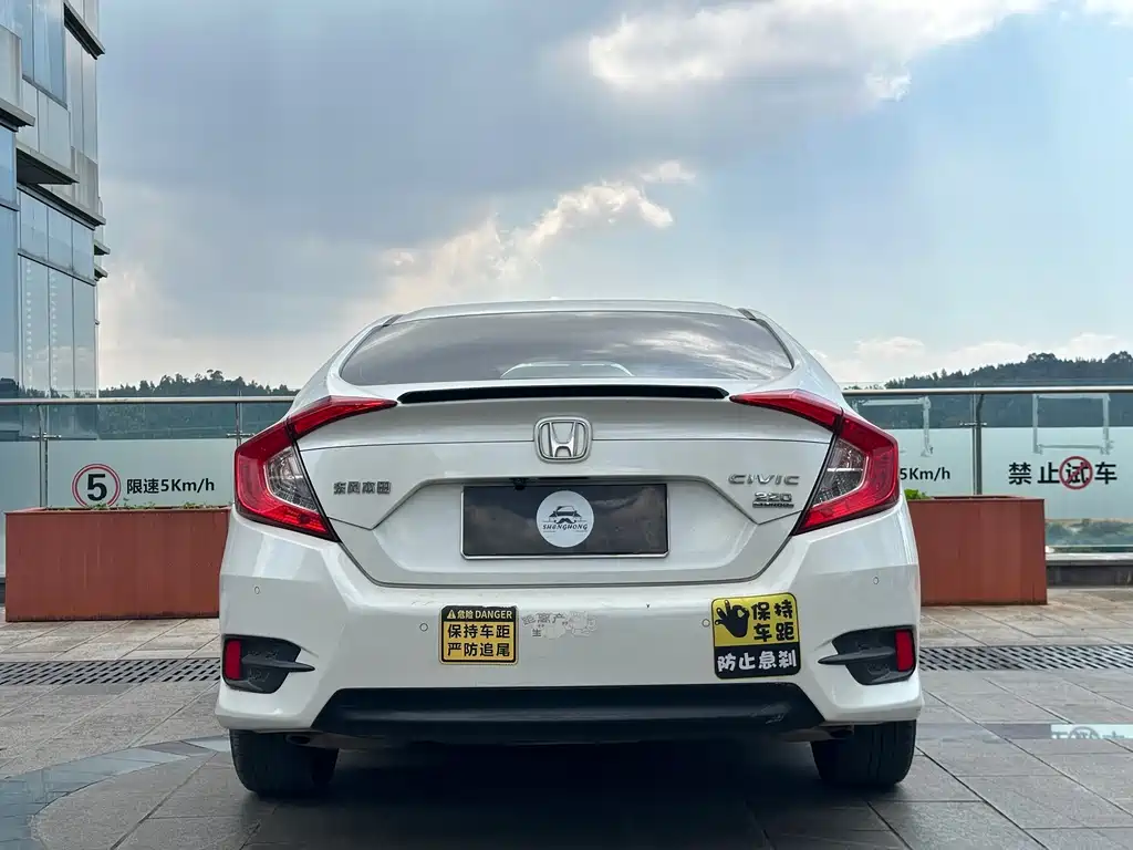 Honda Civic — миниатюра 9
