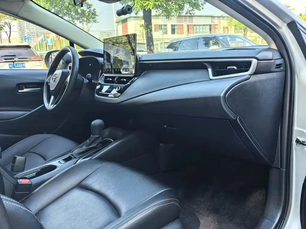 Toyota Corolla — миниатюра 12