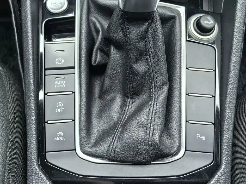 Volkswagen Sagitar — миниатюра 23
