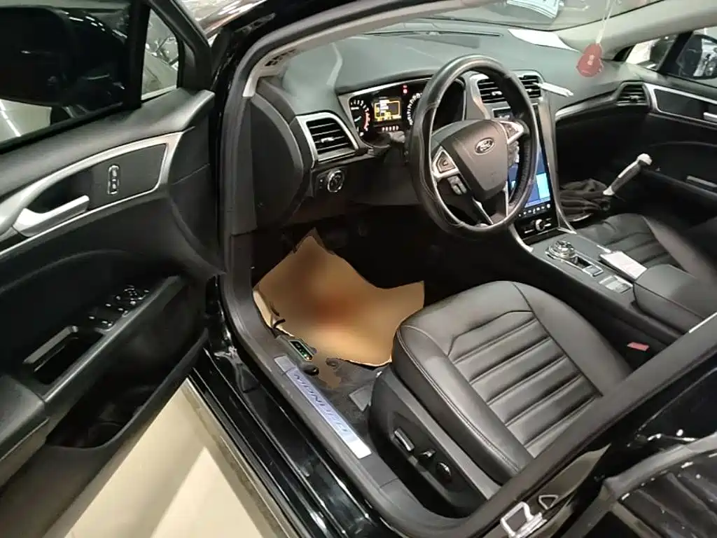 Ford Mondeo — миниатюра 16