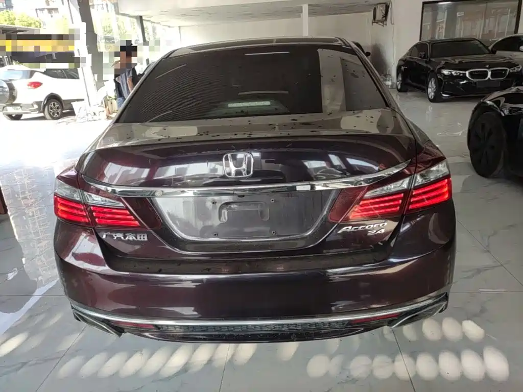 Honda Accord — миниатюра 6