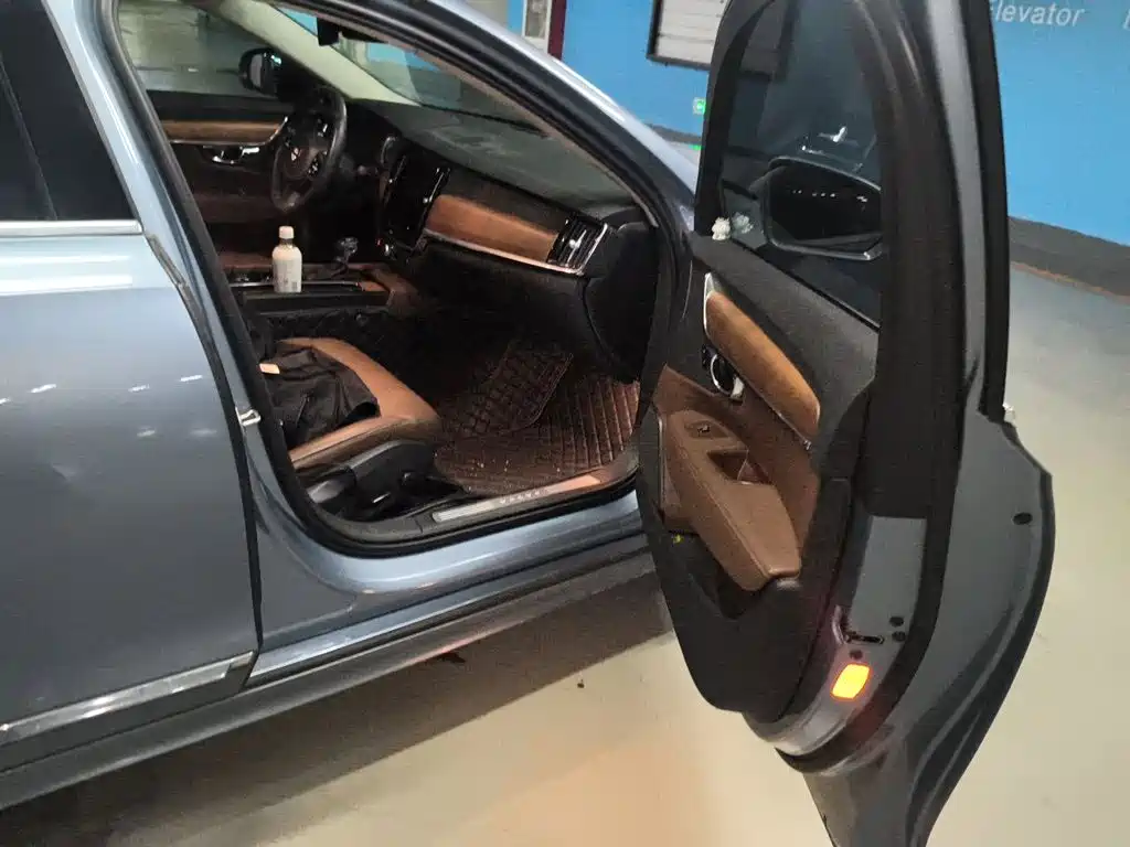 Volvo S90 — миниатюра 20