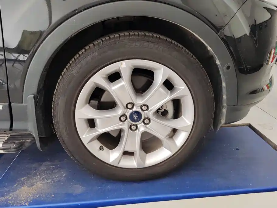 Ford Kuga — миниатюра 6