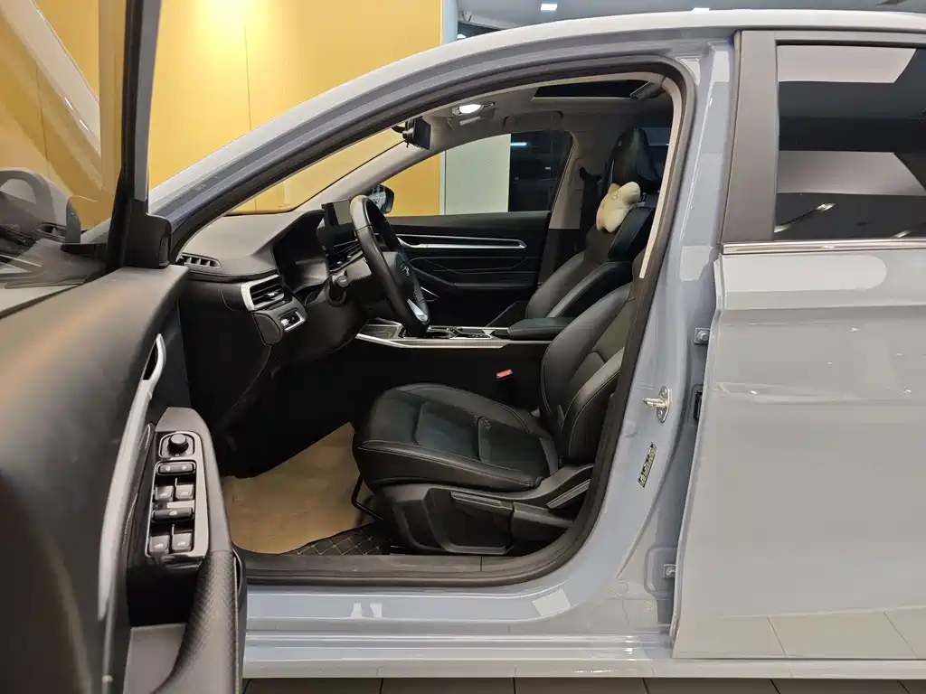 Geely Emgrand — миниатюра 13