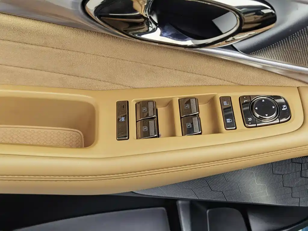 GAC Motor Trumpchi ES9 — миниатюра 9