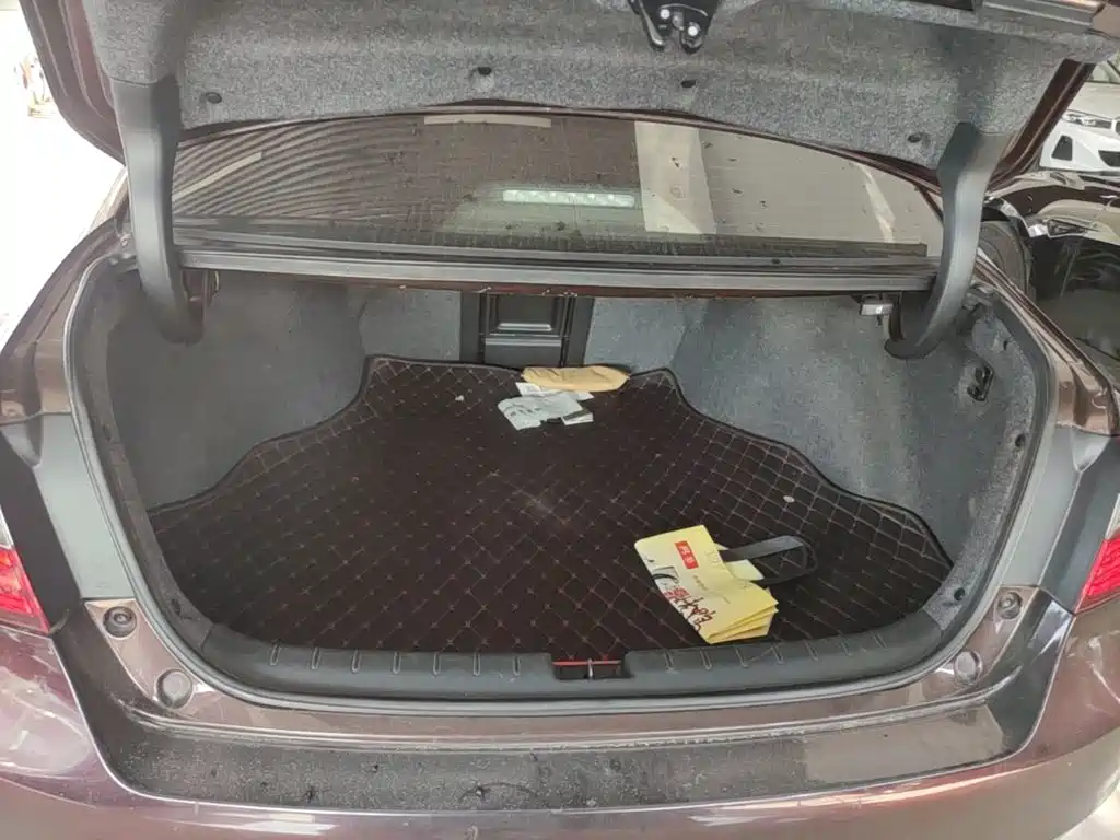 Honda Accord — миниатюра 19