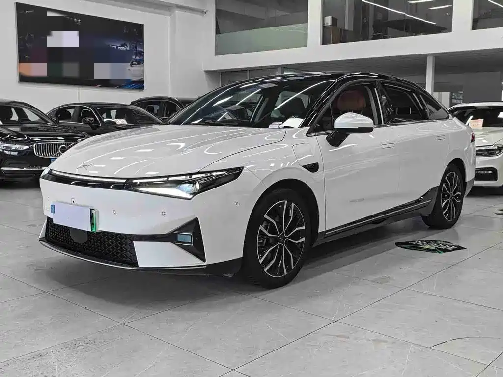 XPeng P5