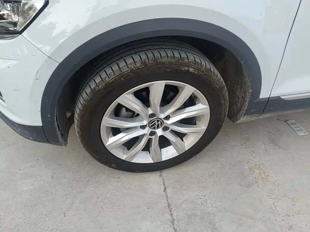 Volkswagen T-Roc — миниатюра 23