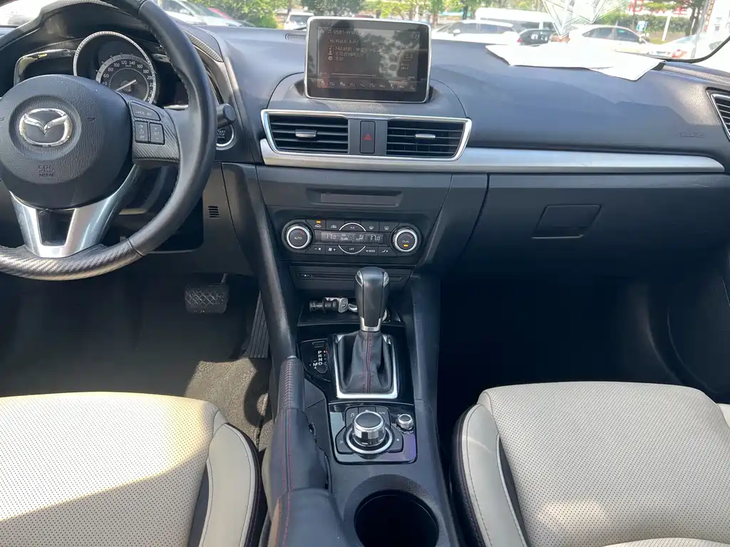Mazda 3 Axela — миниатюра 13