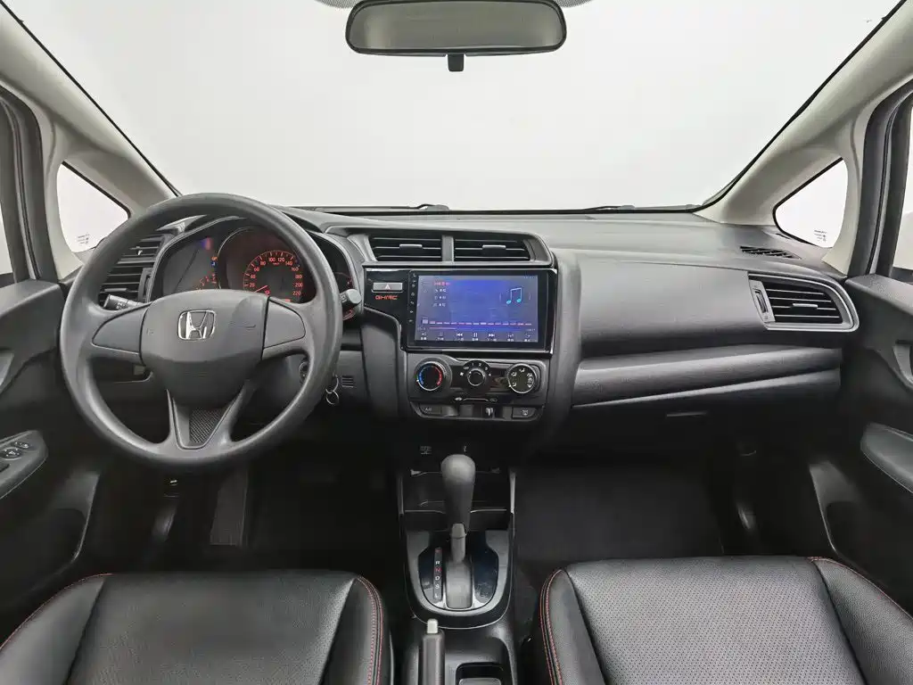 Honda Fit — миниатюра 5