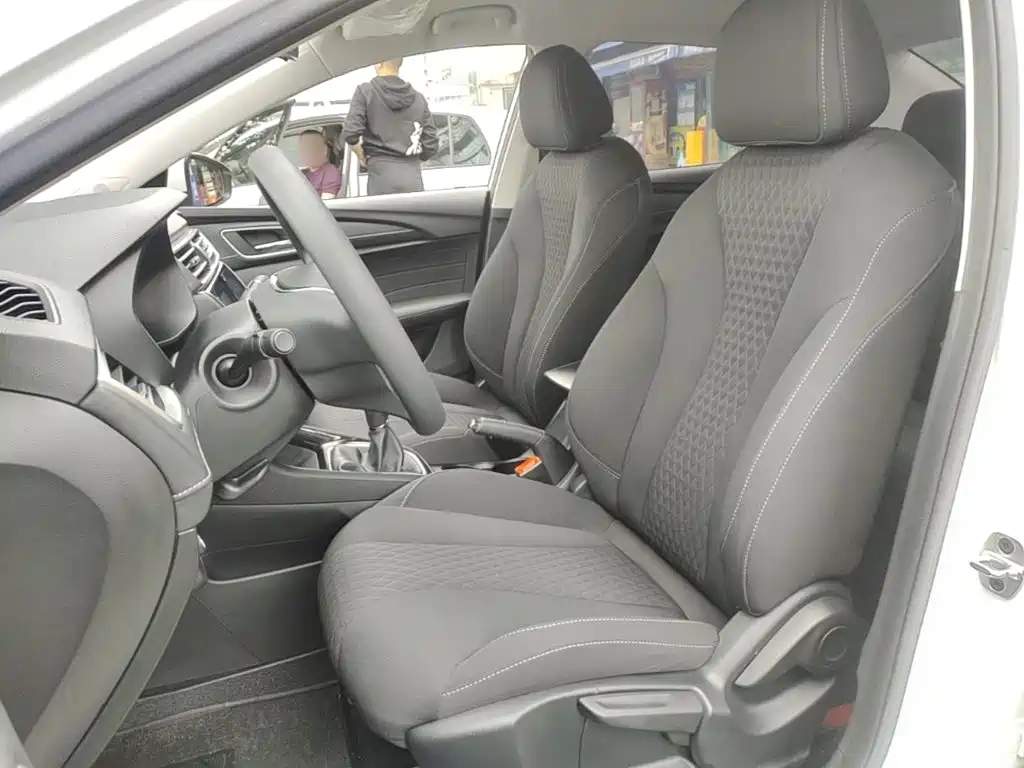 Roewe i5 — миниатюра 15