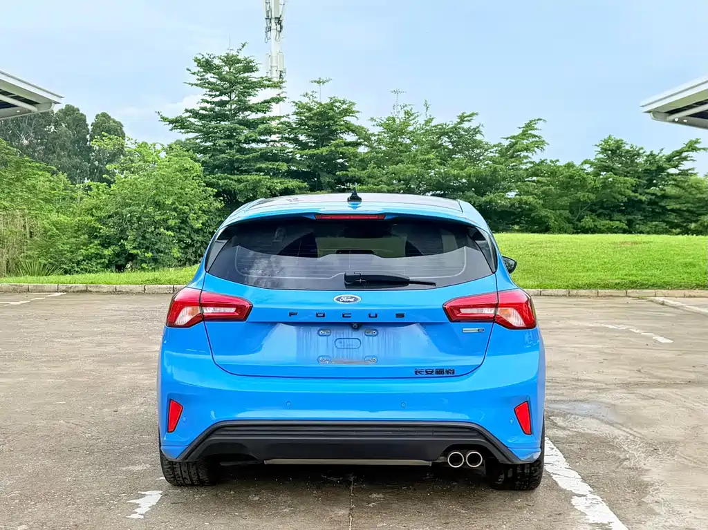 Ford Focus — миниатюра 6