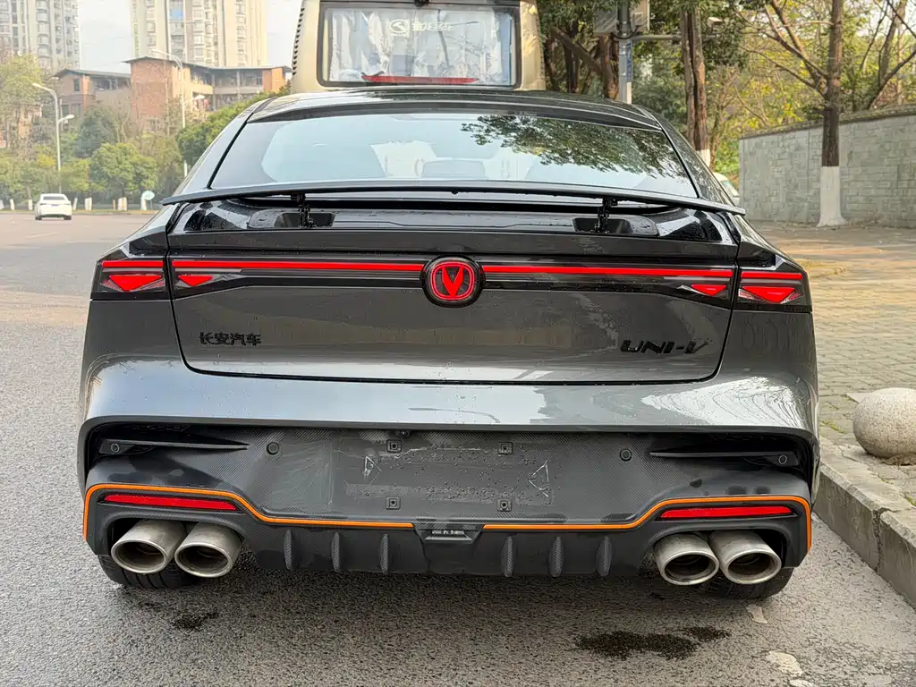 Changan UNI-V 2025 2.0T