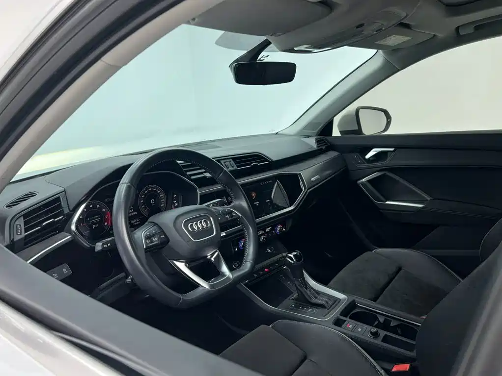 Audi Q3 — миниатюра 10