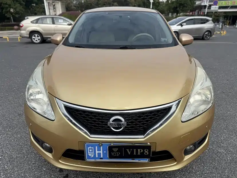 Nissan Tiida — миниатюра 2