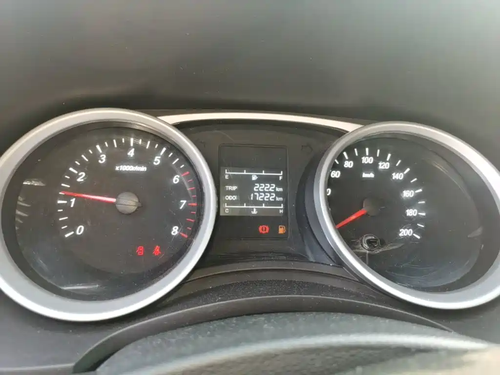 Wuling Hongguang — миниатюра 12