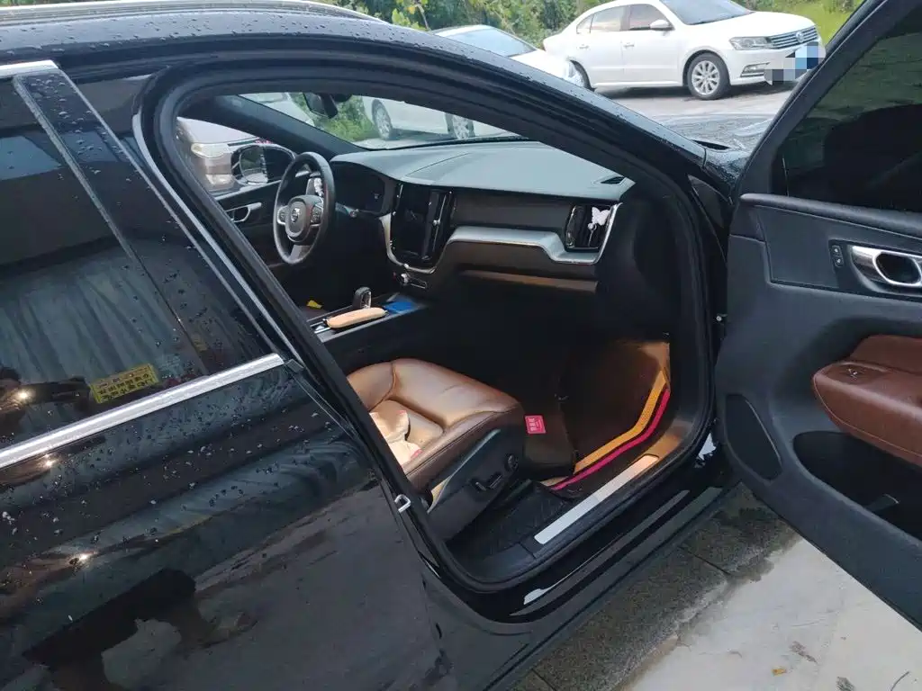 Volvo XC60 — миниатюра 20