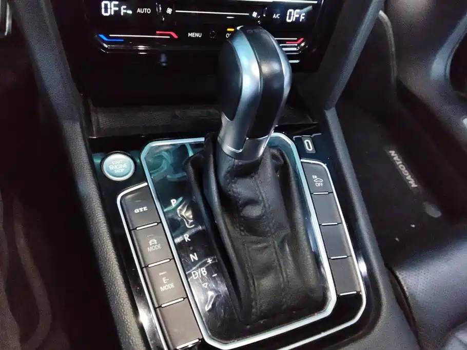 Volkswagen Magotan PHEV — миниатюра 16