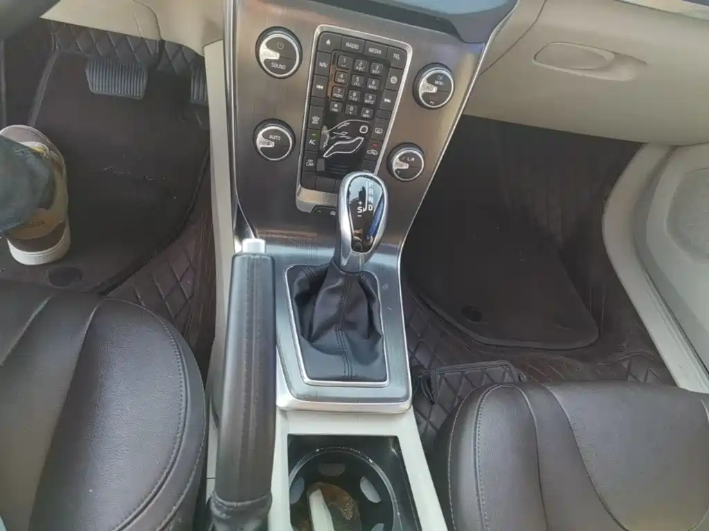 Volvo V40 — миниатюра 14