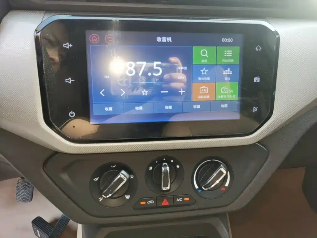 Wuling Hongguang — миниатюра 13