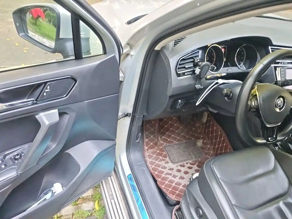 Volkswagen Tiguan L — миниатюра 12