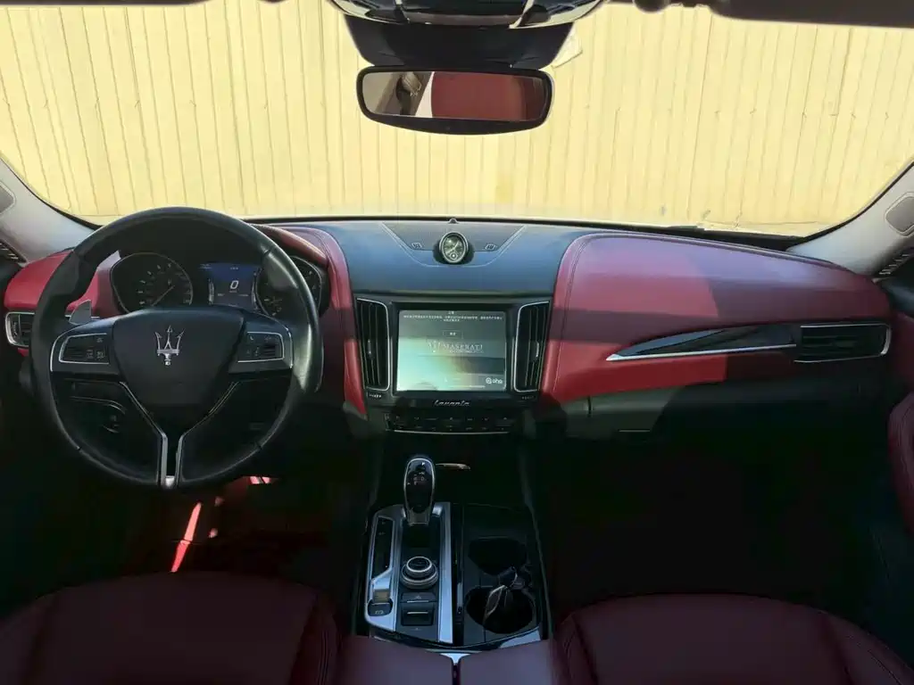 Maserati Levante — миниатюра 8