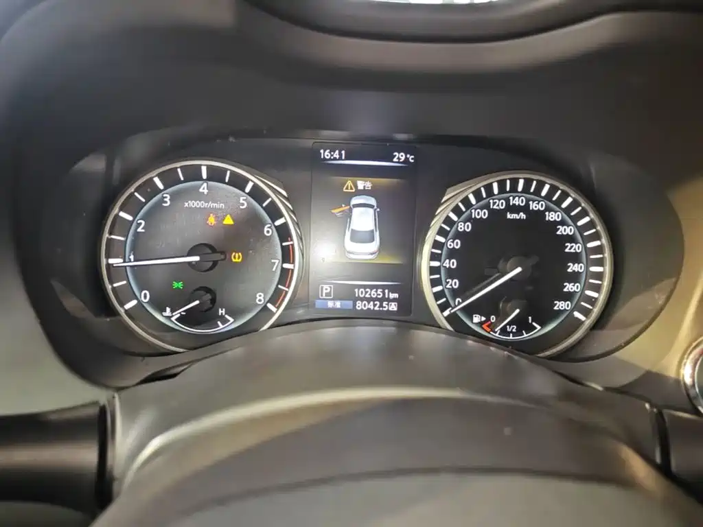 Infiniti Q50L — миниатюра 12