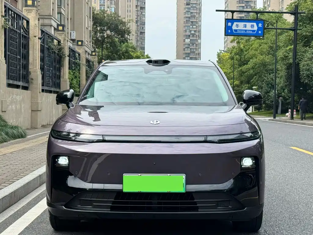 Leapmotor Leapmotor B10 — миниатюра 3