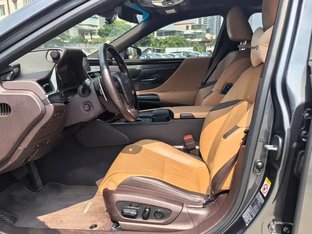 Lexus ES — миниатюра 6