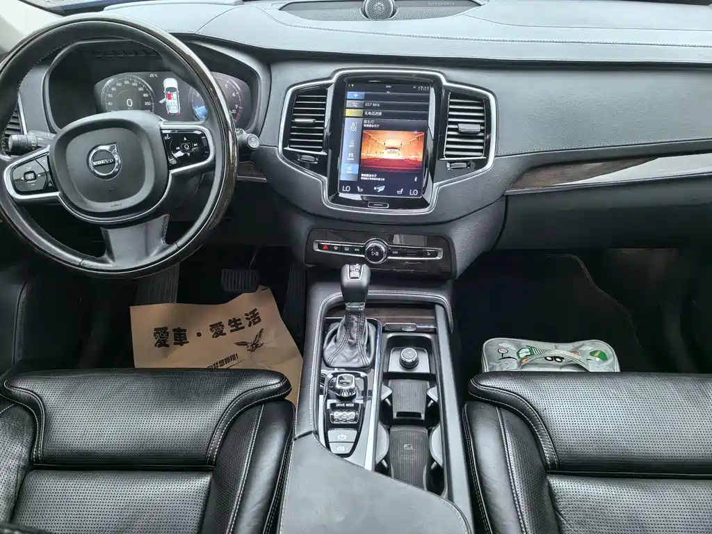 Volvo XC90 — миниатюра 17