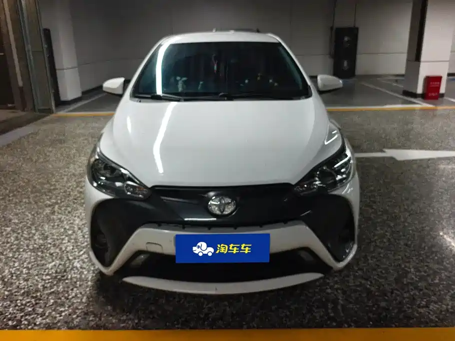 Toyota Yaris L — миниатюра 2